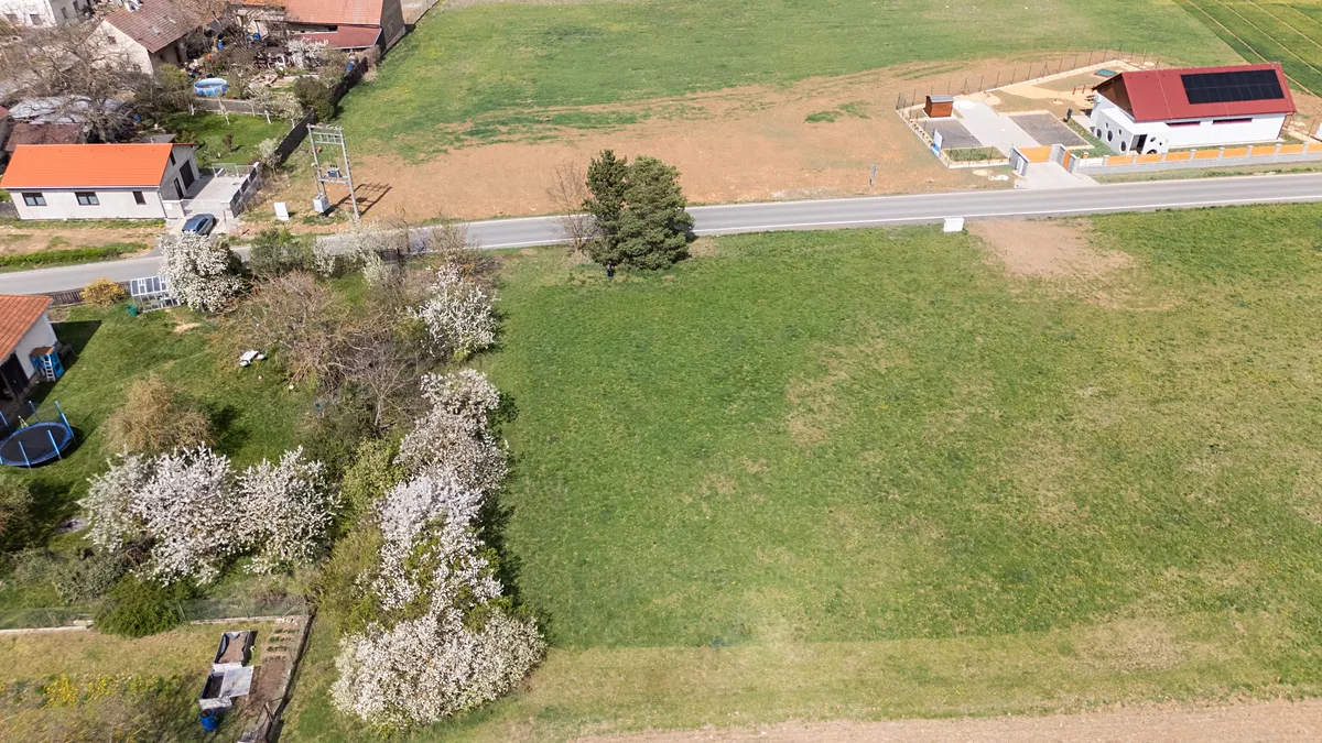 Prodej stavebního pozemku 1254 m²